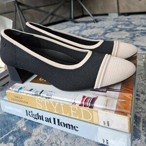 Vivaia Almond-Toe Chunky Heels (ulie Pro) 41.5